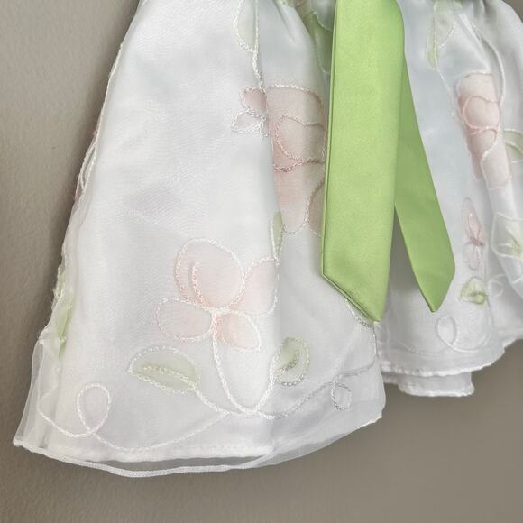 PLACE White Dress Flower Embroidered with Green Belt for 6-9M Baby Girl - Picture 3 of 6